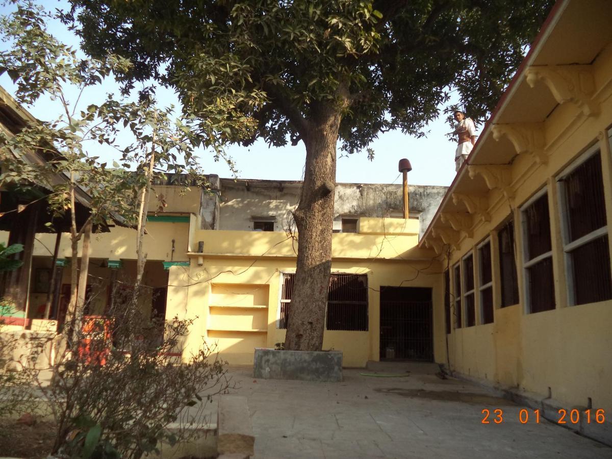 Shri Swami Sheetal Das Sewa Trust B1-88 Assi , Near Pushkar Talab,Varanasi, Ashram Dharmshala Hotel Bagian luar foto
