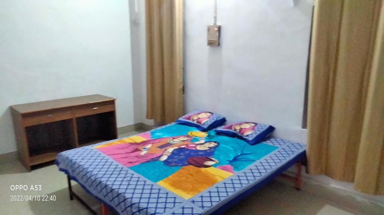 Shri Swami Sheetal Das Sewa Trust B1-88 Assi , Near Pushkar Talab,Varanasi, Ashram Dharmshala Hotel Bagian luar foto