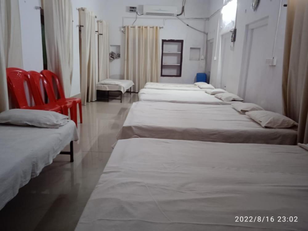 Shri Swami Sheetal Das Sewa Trust B1-88 Assi , Near Pushkar Talab,Varanasi, Ashram Dharmshala Hotel Bagian luar foto