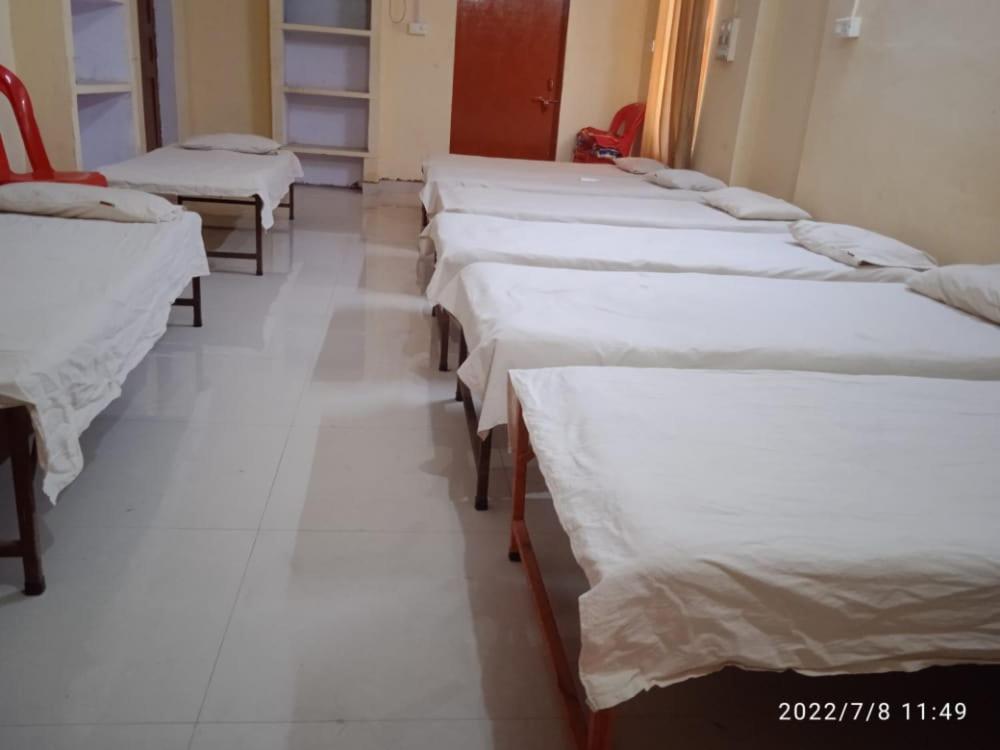 Shri Swami Sheetal Das Sewa Trust B1-88 Assi , Near Pushkar Talab,Varanasi, Ashram Dharmshala Hotel Bagian luar foto