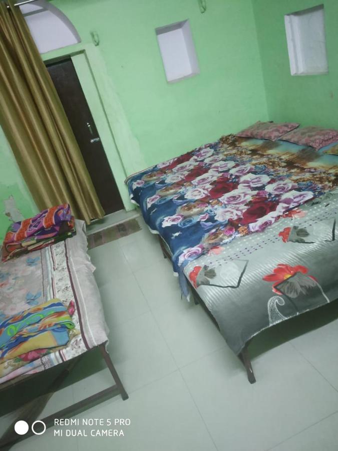 Shri Swami Sheetal Das Sewa Trust B1-88 Assi , Near Pushkar Talab,Varanasi, Ashram Dharmshala Hotel Bagian luar foto