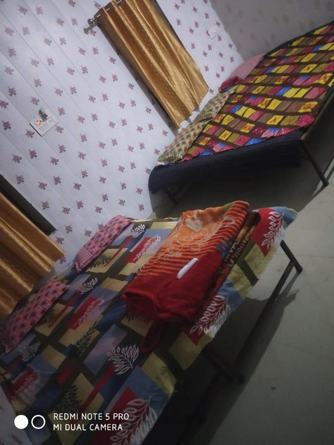 Shri Swami Sheetal Das Sewa Trust B1-88 Assi , Near Pushkar Talab,Varanasi, Ashram Dharmshala Hotel Bagian luar foto