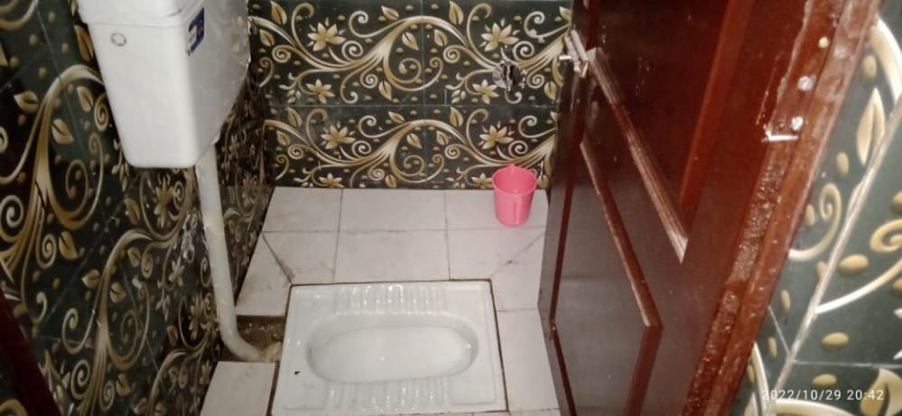 Shri Swami Sheetal Das Sewa Trust B1-88 Assi , Near Pushkar Talab,Varanasi, Ashram Dharmshala Hotel Bagian luar foto