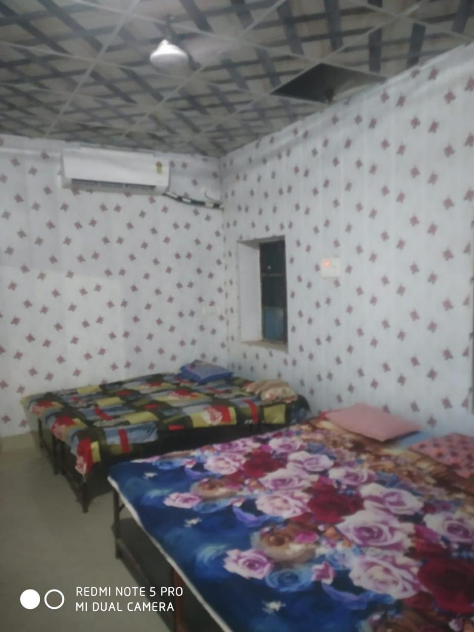 Shri Swami Sheetal Das Sewa Trust B1-88 Assi , Near Pushkar Talab,Varanasi, Ashram Dharmshala Hotel Bagian luar foto