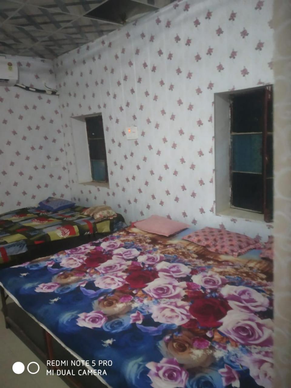 Shri Swami Sheetal Das Sewa Trust B1-88 Assi , Near Pushkar Talab,Varanasi, Ashram Dharmshala Hotel Bagian luar foto